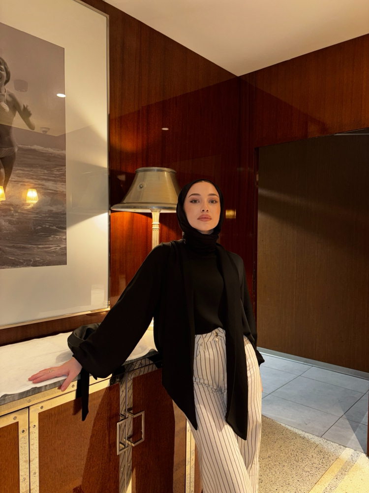 Elegant dökümlü krep bluz