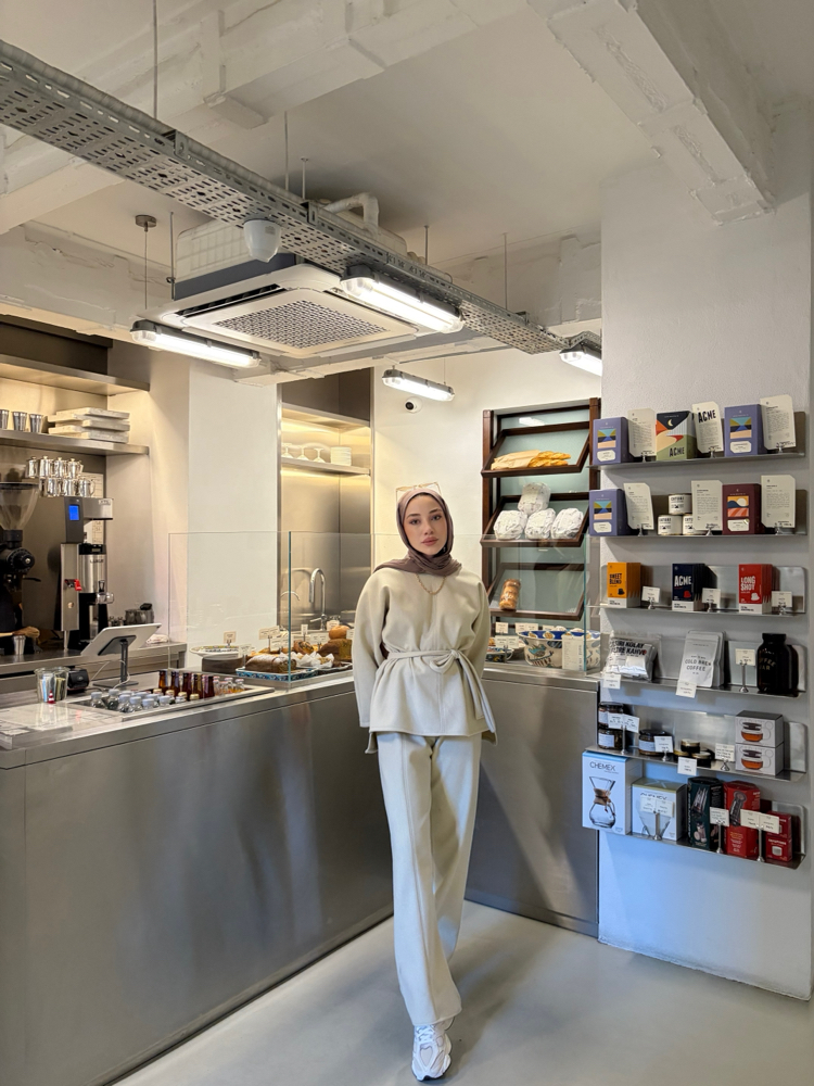 KREM KAŞE BLUZ