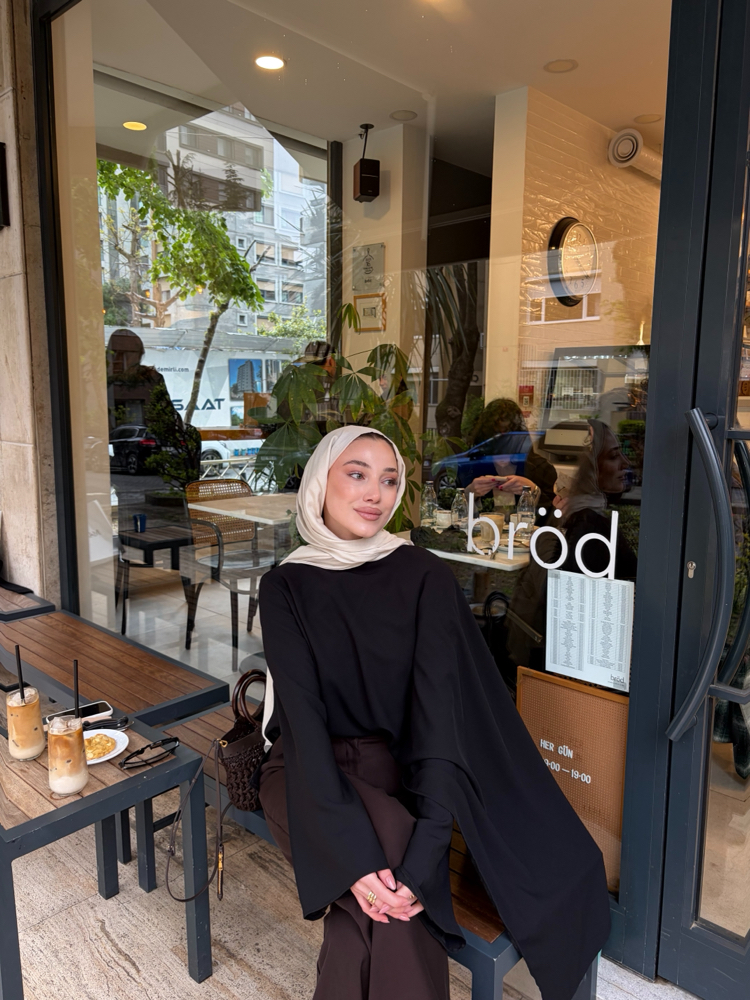 SİYAH KREP PELERİN BLUZ