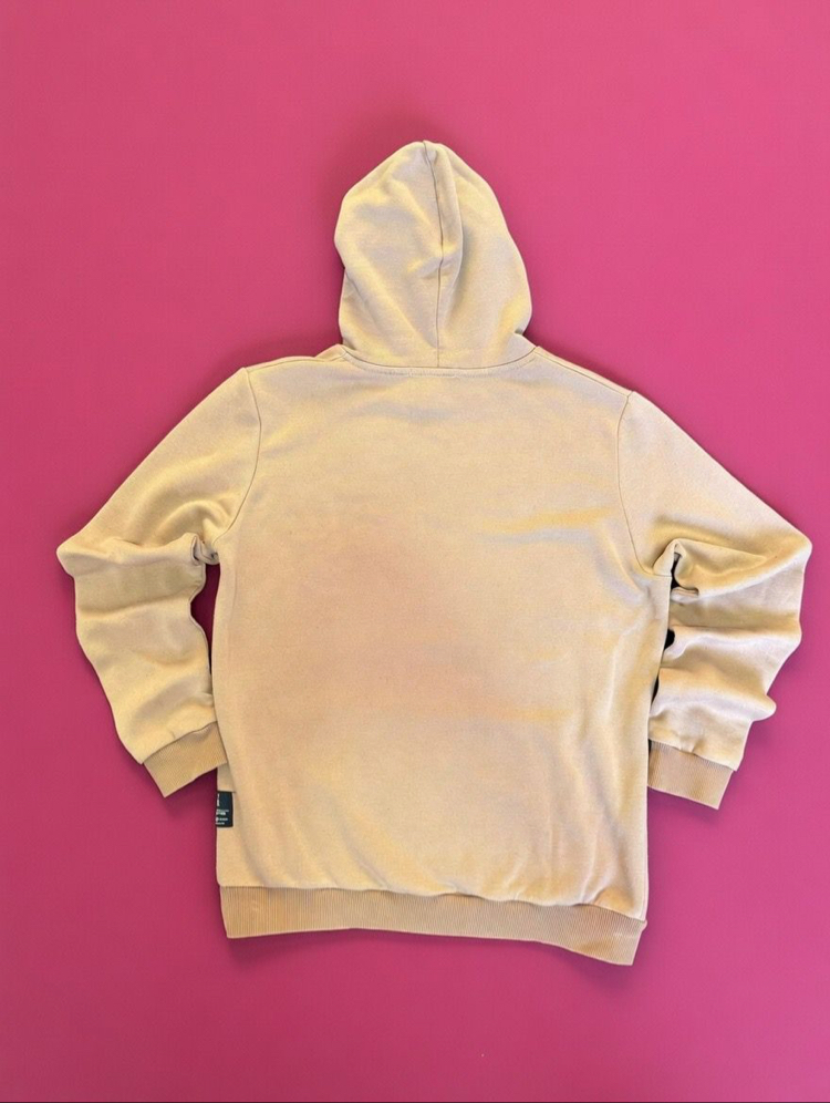 Açık pembe hoodie Oversize kalıp Kanguru cep Günlük kombinlere uyumlu.