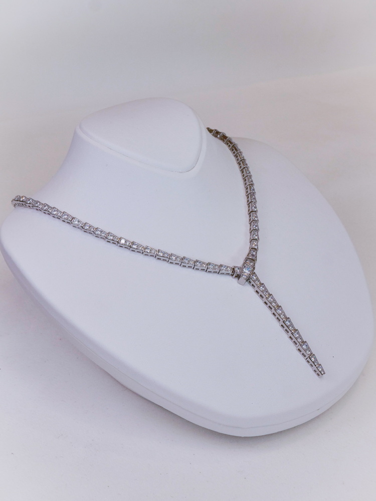 Flowing Stone Model Kolye
