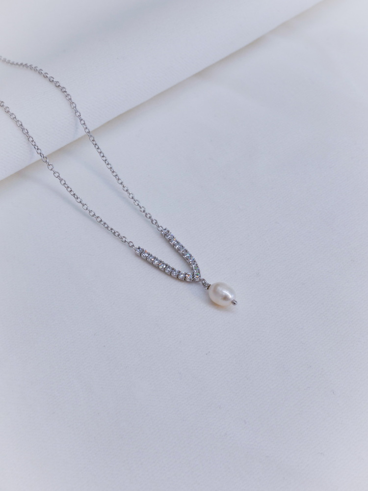 Moonlit Pearl Cascade Kolyesi