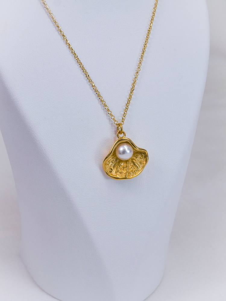 Pearl's Golden Heart Kolye