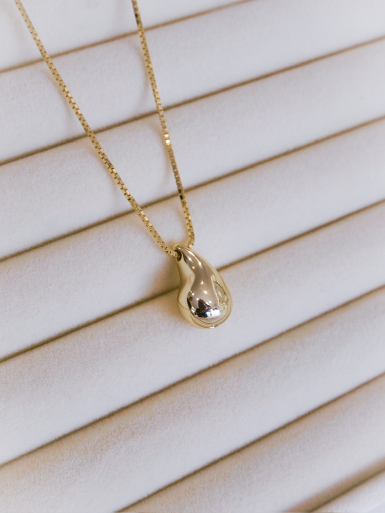 Liquid Gold Drop Kolye