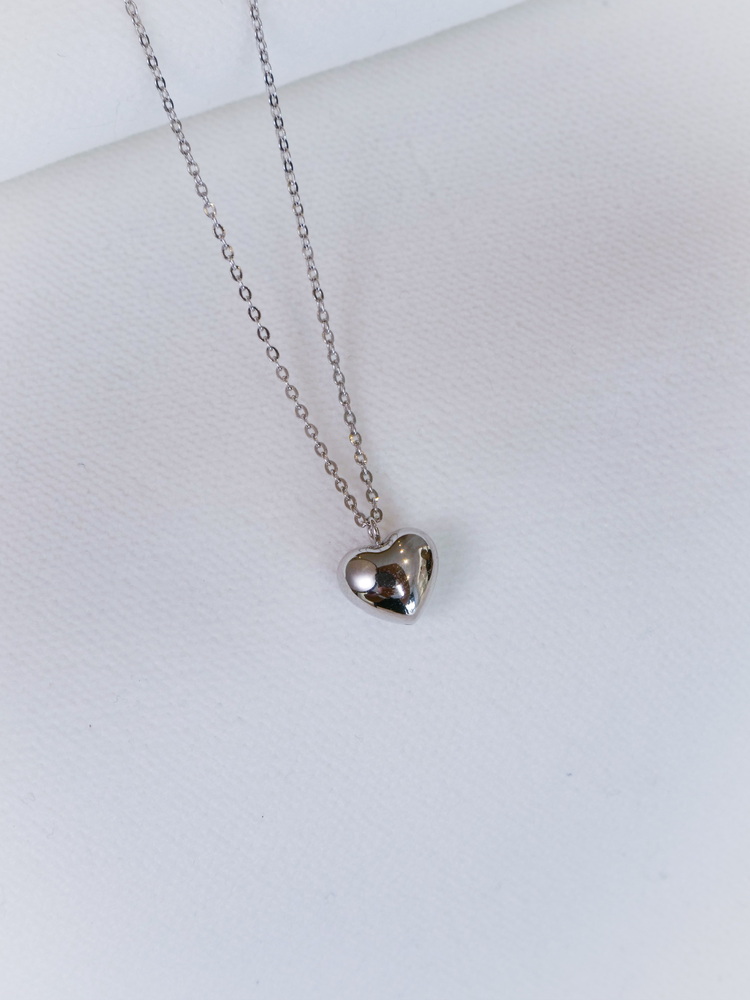 Moonlit Heart Glow Kolye