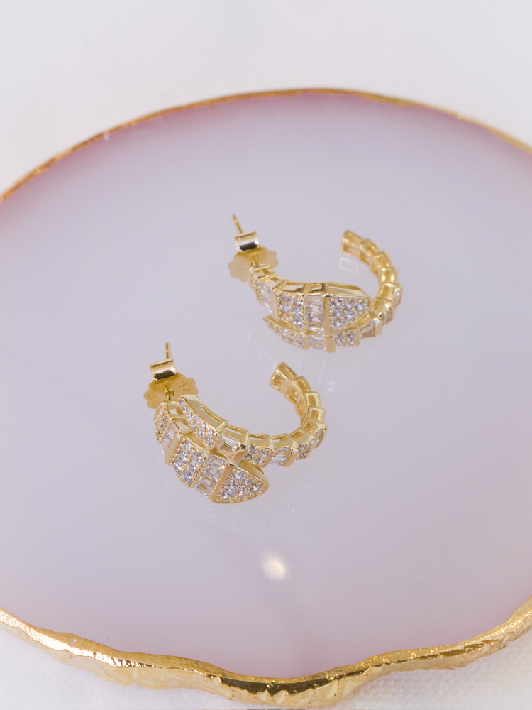 Gilded Serpent Radiance