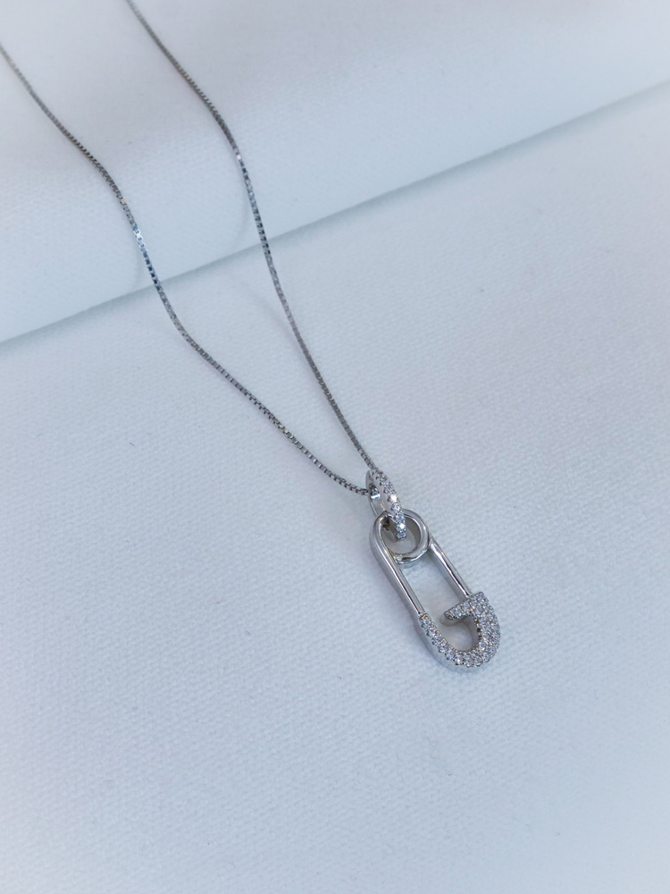 Elegance of Tiny Diamonds Seti