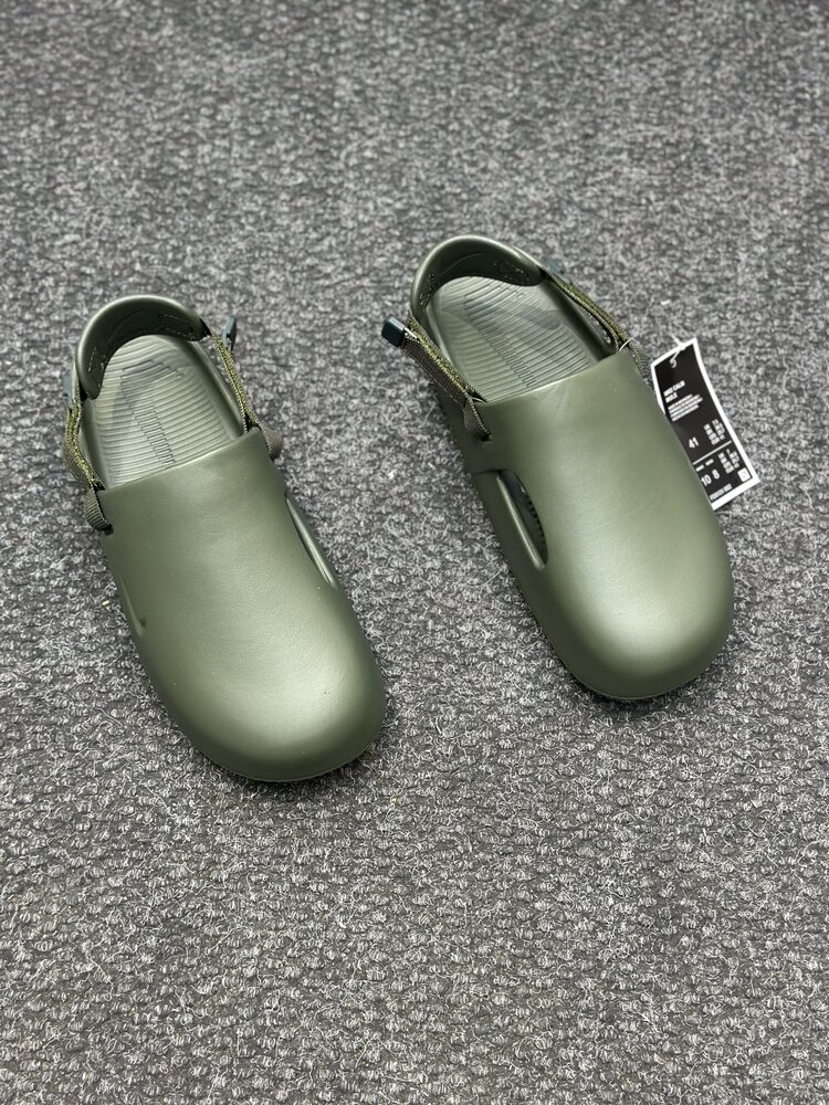 Nike Calm