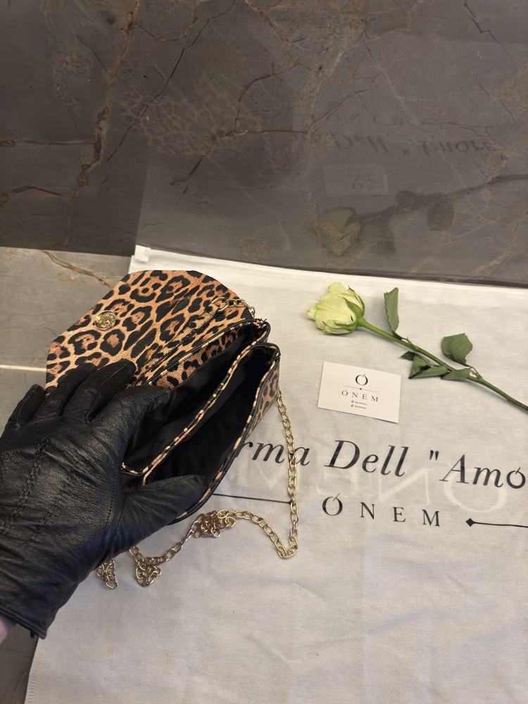 Onem - The Mini Leo