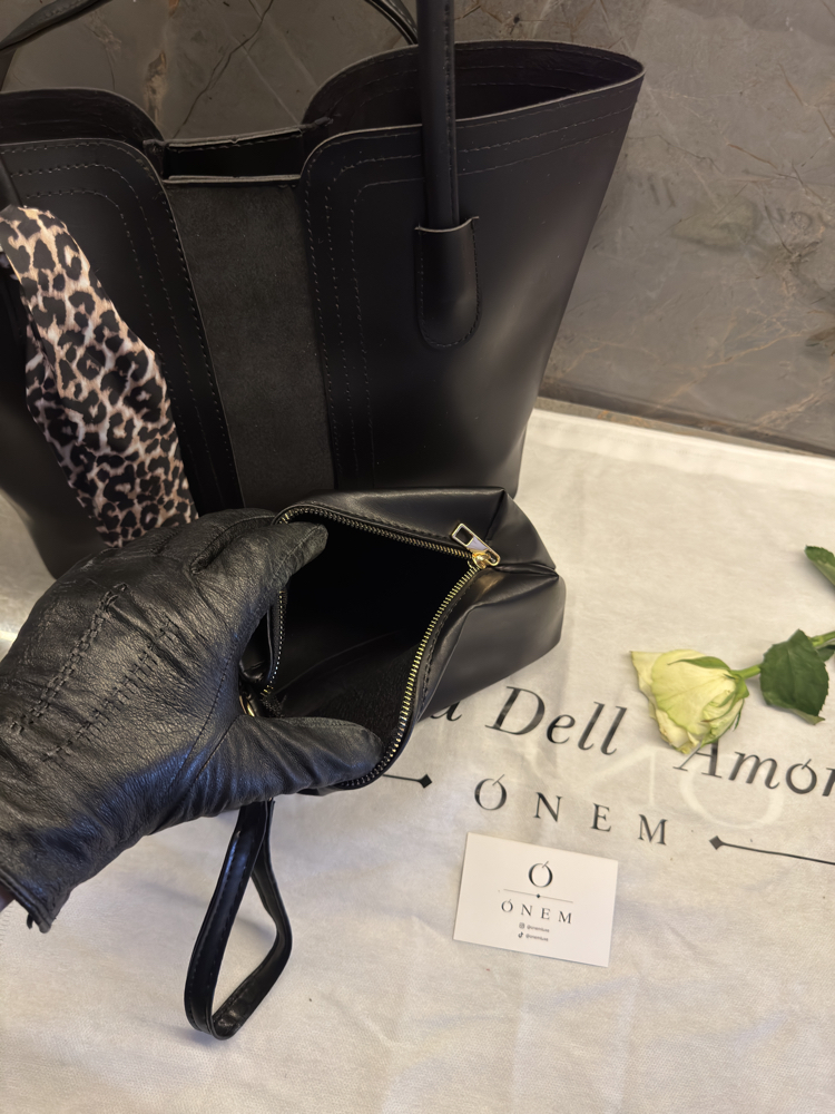 Onem - Son And Mom Black