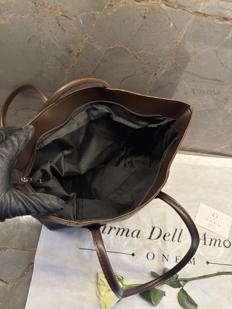 Onem - The Coach Brown