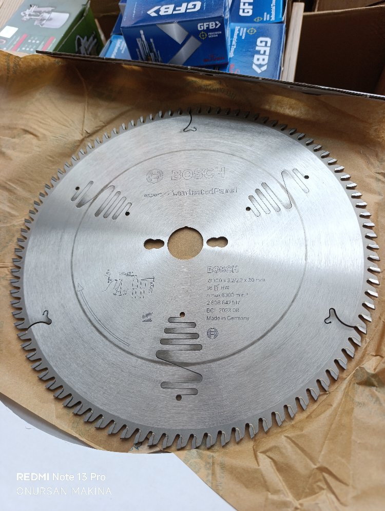 BOSCH 300×96 SUNTA MDF PARKE TESTERESİ