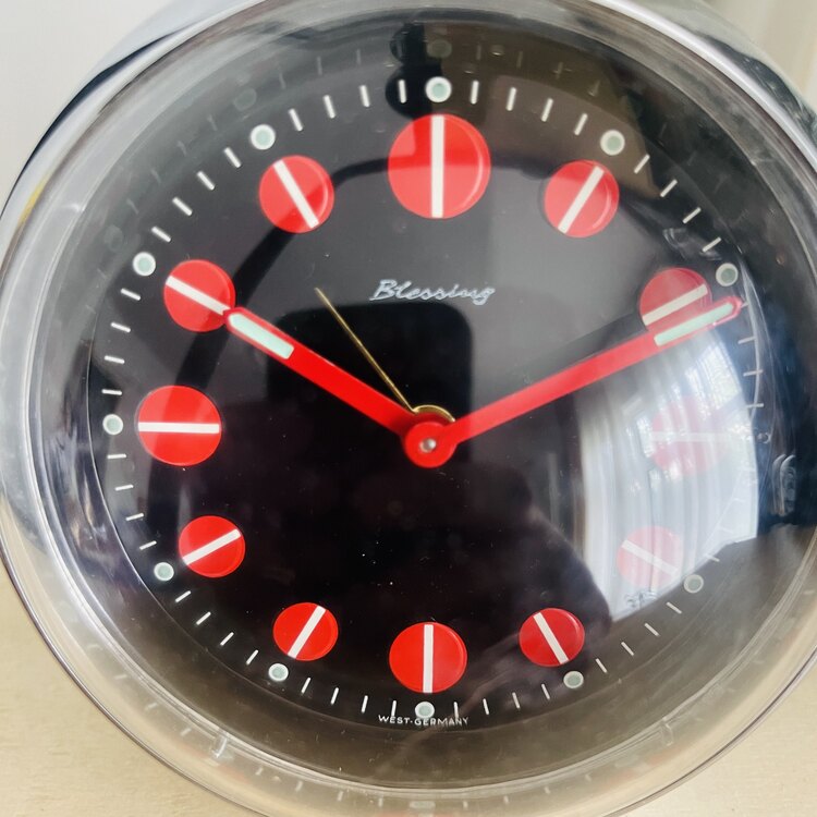 Belessing space Age Alarm Clock