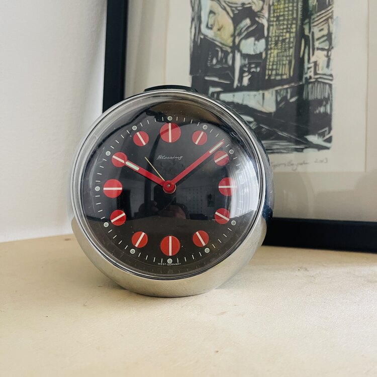 Belessing space Age Alarm Clock