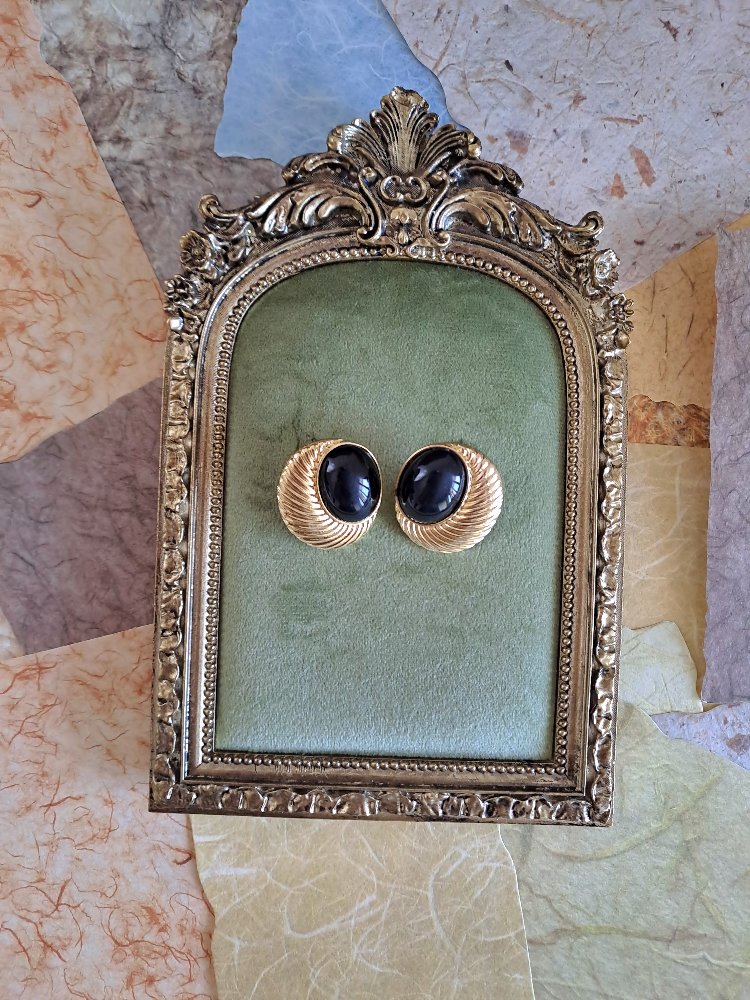 Vintage Görünümlü Pirinç Gold Küpe 