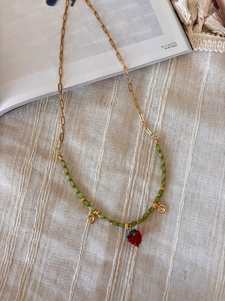 Forest Berry Kolye