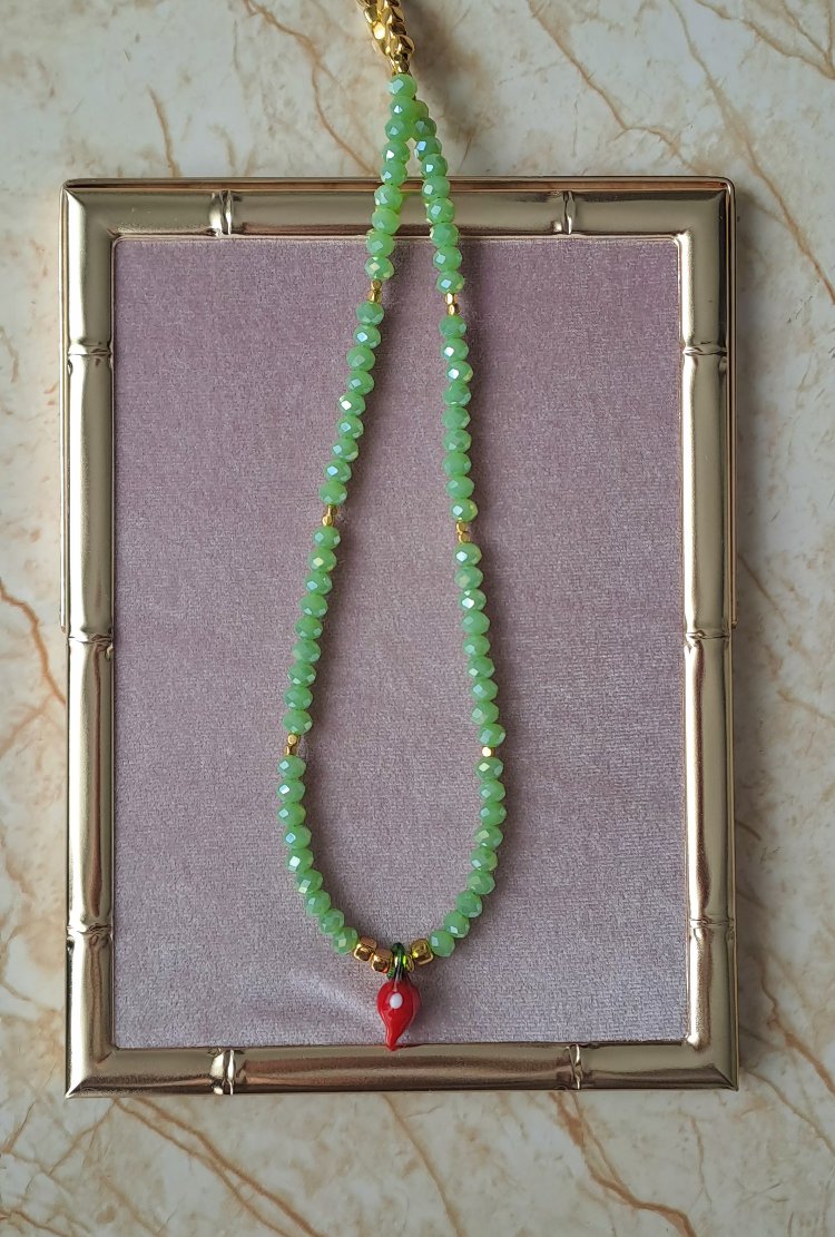 Strawberry Matcha Kolye 