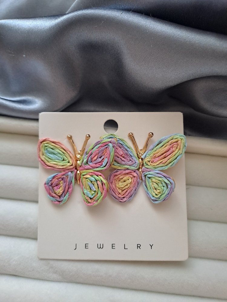 Hasır Model Kelebek Detaylı Küpe
