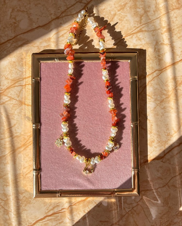 Kırık Taşlı Charm Kolye 