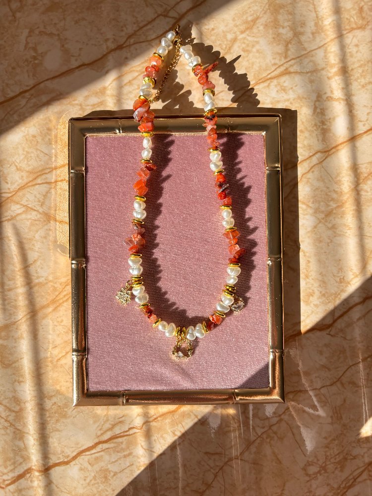 Kırık Taşlı Charm Kolye 
