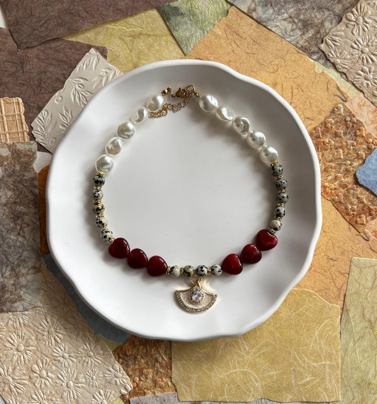 Zirkon Taşlı Charm Detaylı Bohem Kolye 