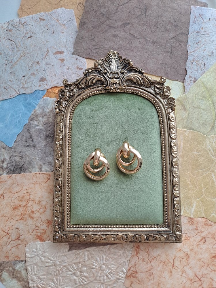 Gold Renkli Pirinç Küpe 