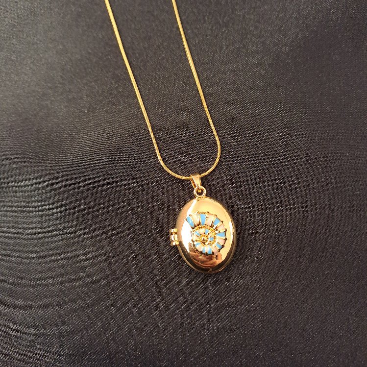 Çelik Kapaklı Vintage Görünümlü Kolye