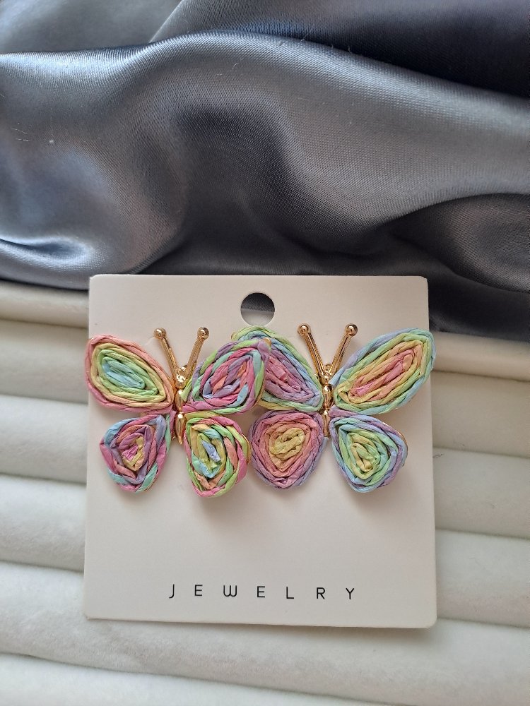 Hasır Model Kelebek Detaylı Küpe