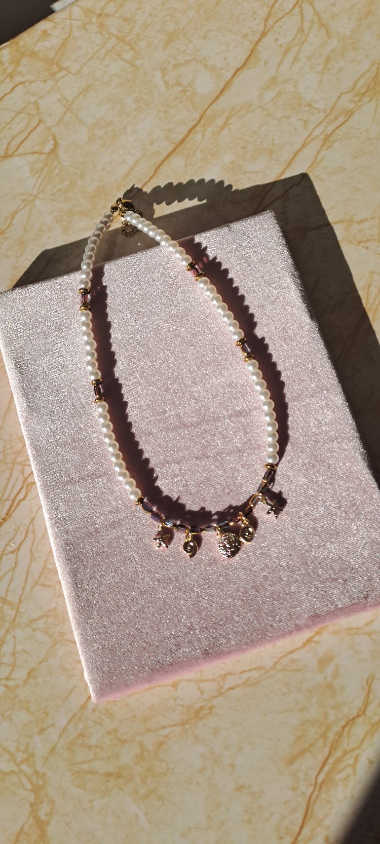Charm Detaylı Kolye 