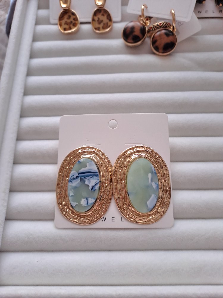 Sedefli Vintage Görünümlü Küpe