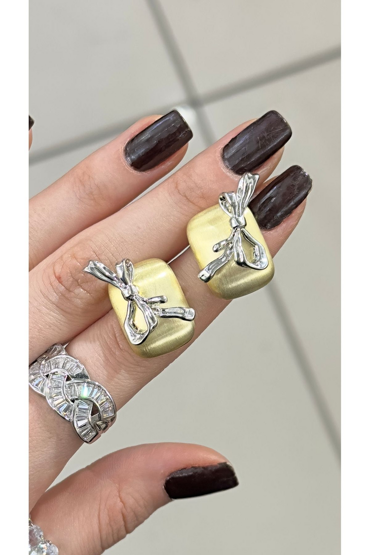 Kurdele Detaylı Elegance Model Çelik Küpe (2cm)