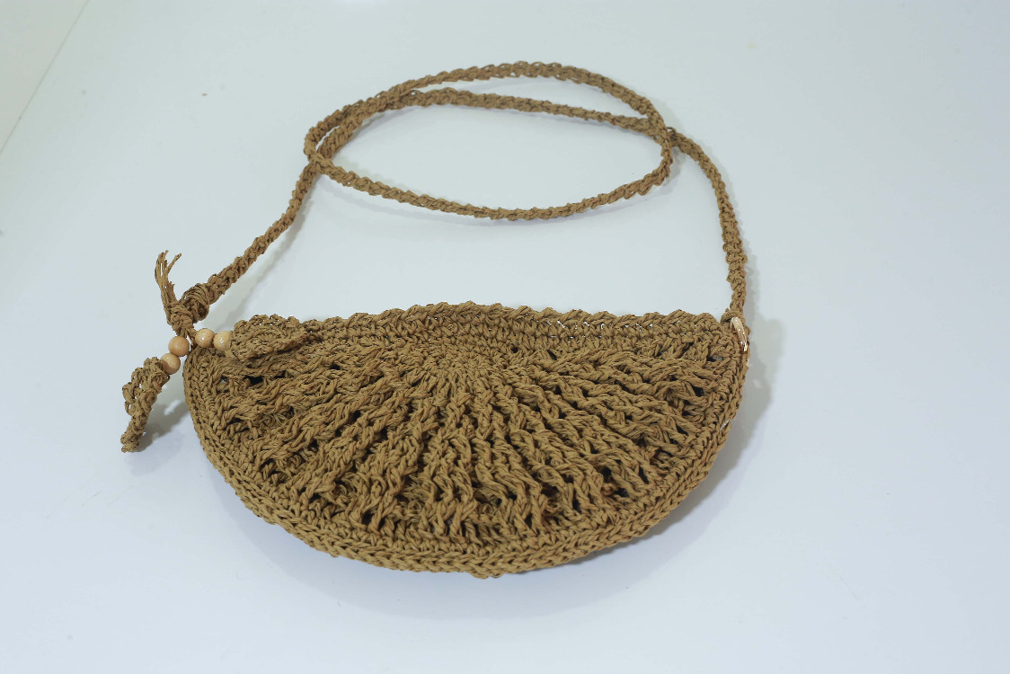 Kahverengi Örgü Yarım Ay Çanta | Brown Woven Half Moon Crossbody