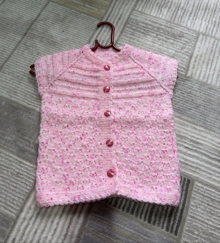 Pembe bebek yeleği