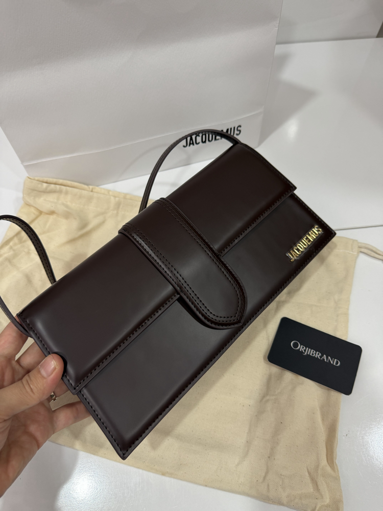 JACQUEMUS 