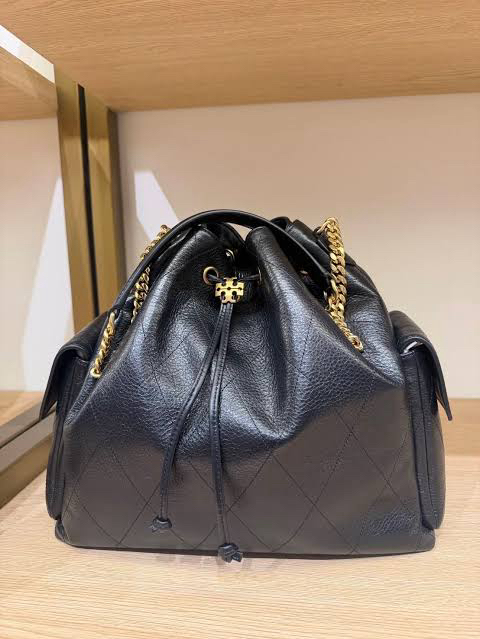 TORY BURCH  Charlie quilted drawstring bucket bag