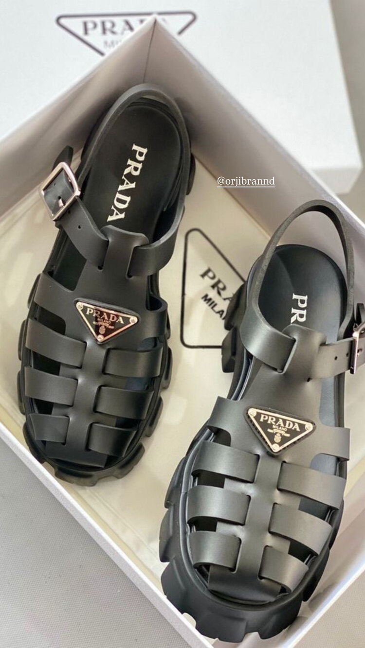 PRADA SANDALET