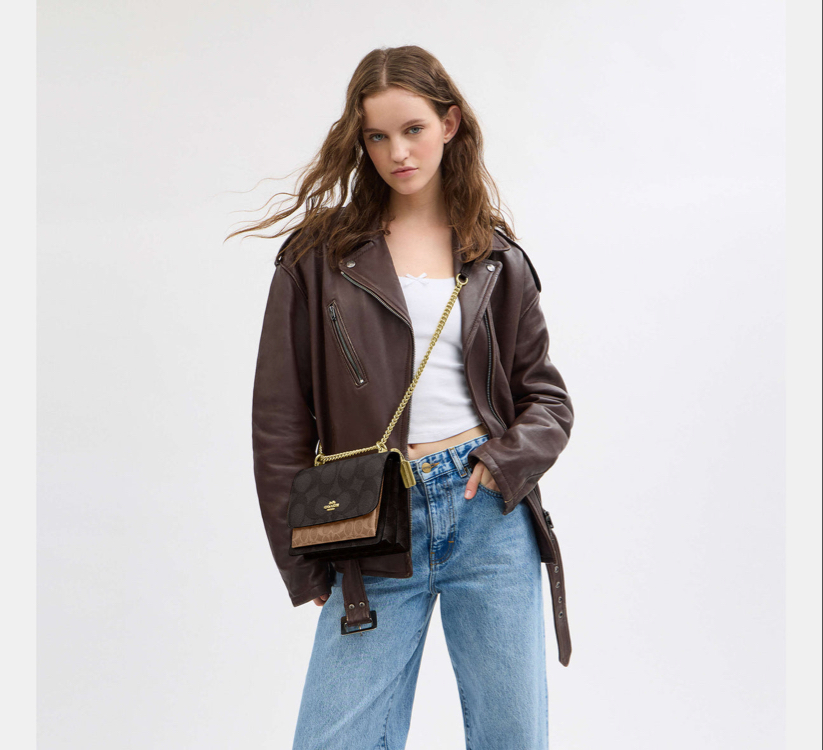 Coach Klare Crossbody Bag In Blocked Signature - Gold/Walnut/Tan - Hemen Teslimde