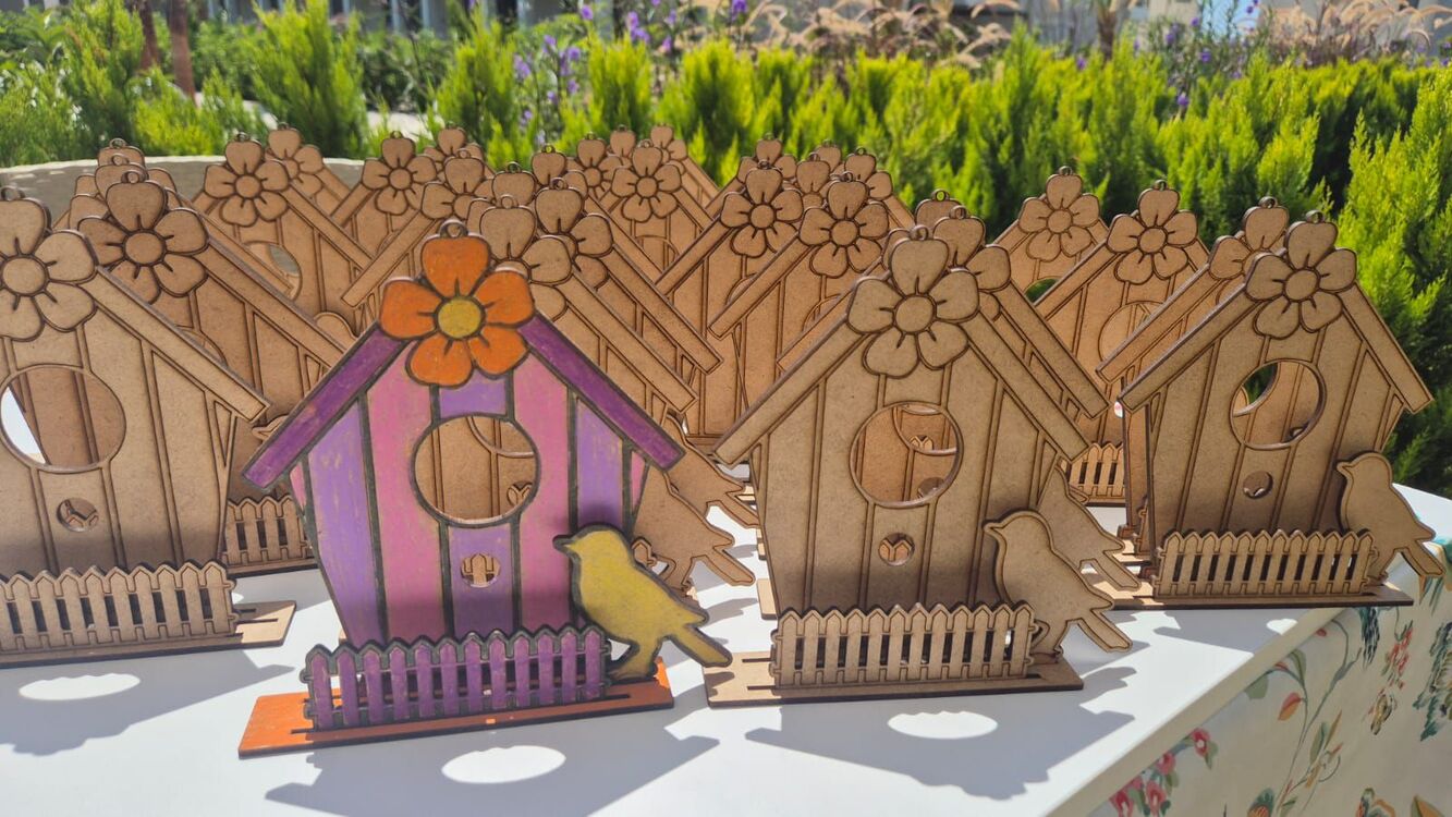 Kuş evi figürü boyama etkinliği