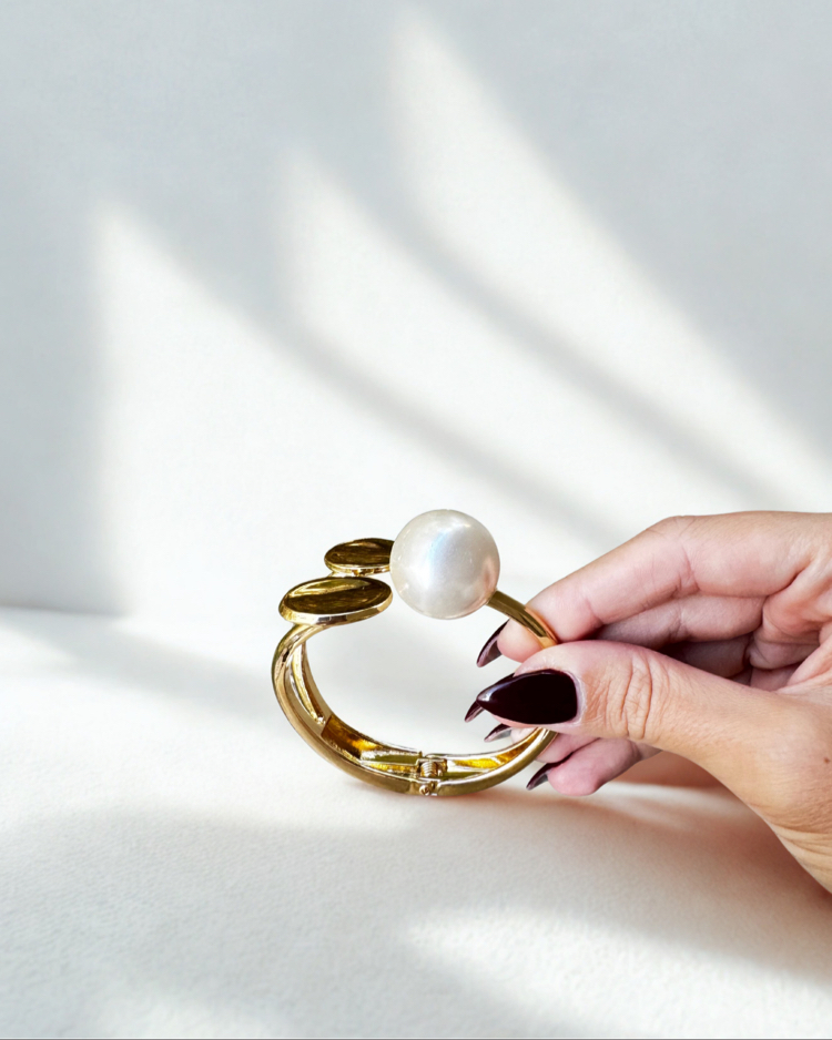 Pearl Series – No:3 | Trio Edition