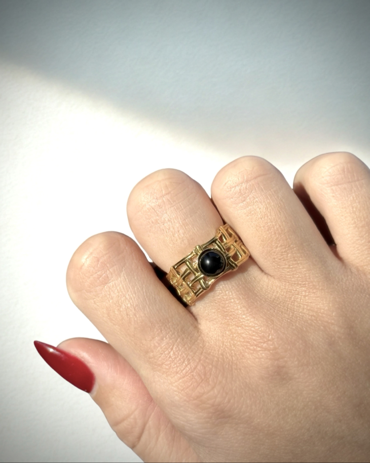 Umbra – Vintage Gold Yüzük (ayarlanabilir)
