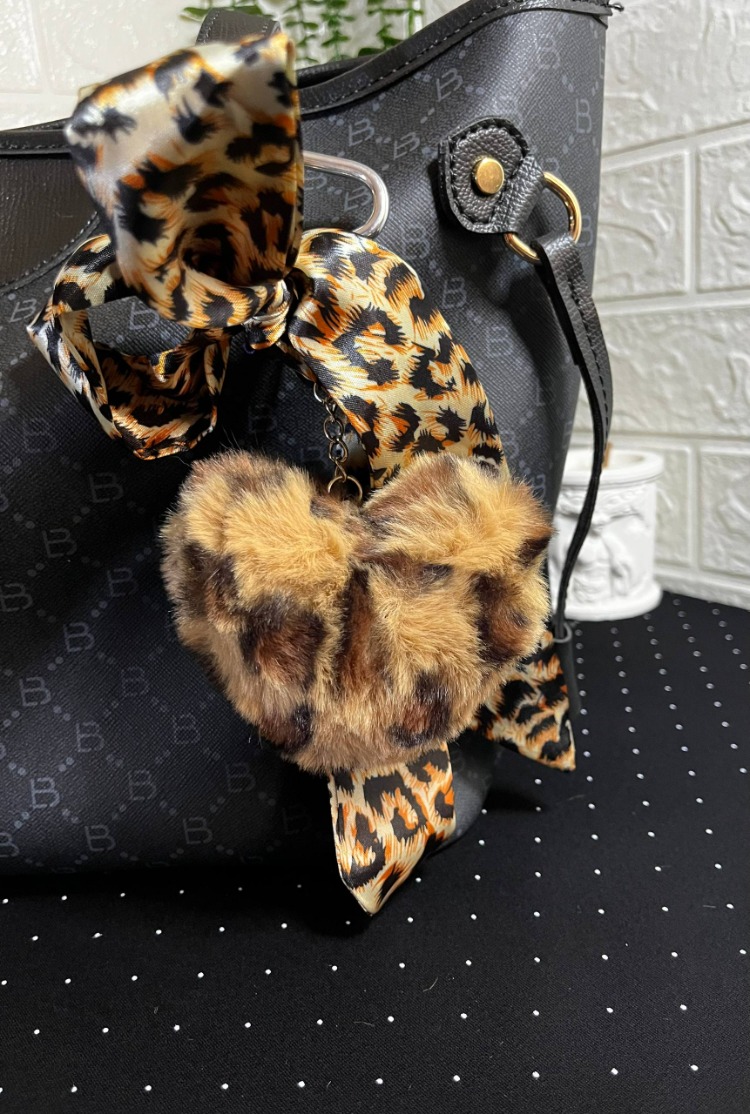 Leopar Desenli Çanta Charm 