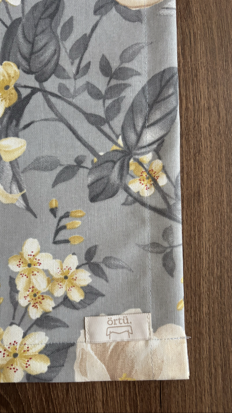 Grey Bloom Harmony Runner