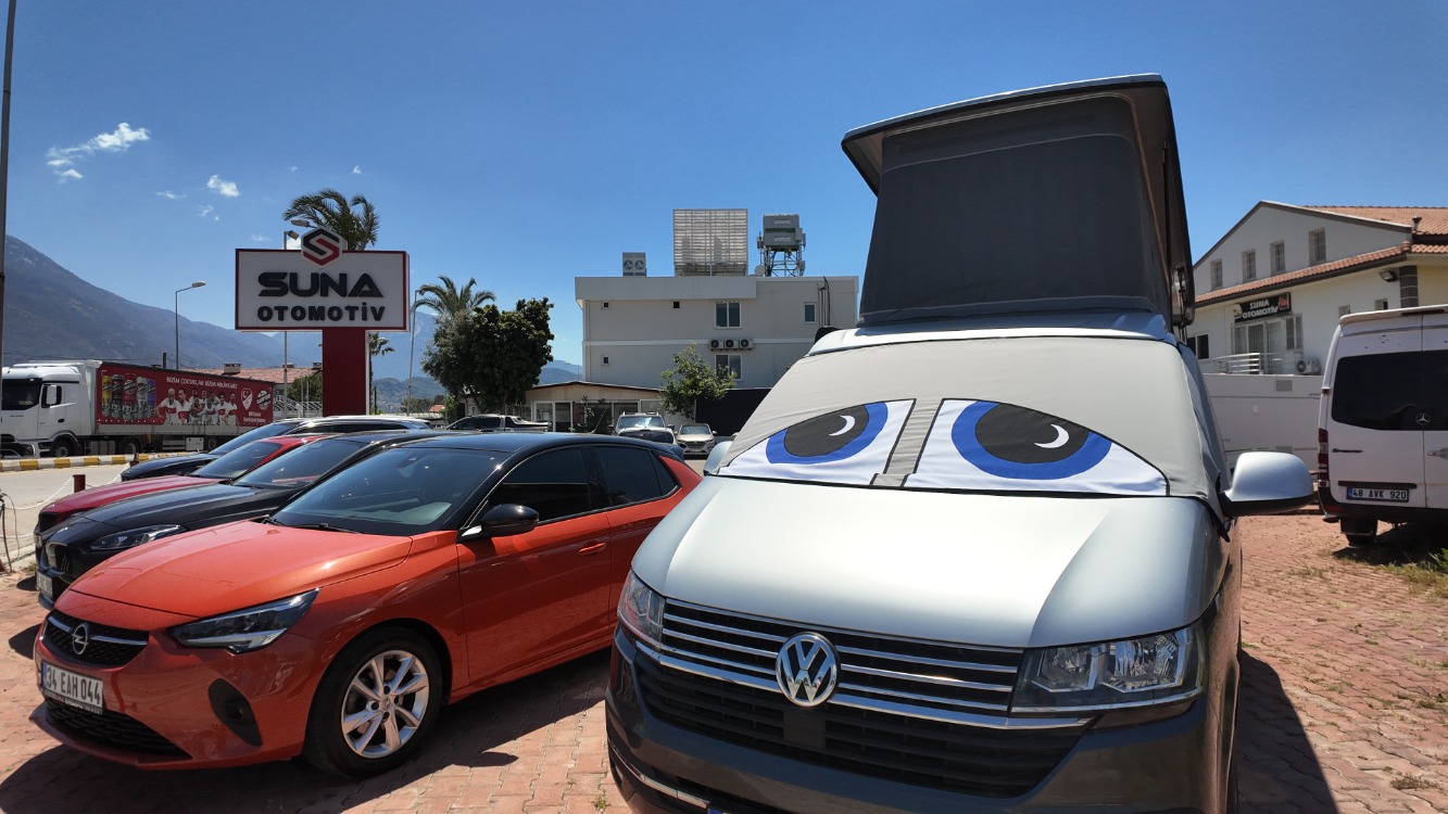Volkswagen T5-T6 Oto Cam Güneşliği Premium Isı Yalıtımlı ve %100 Karartmalı 