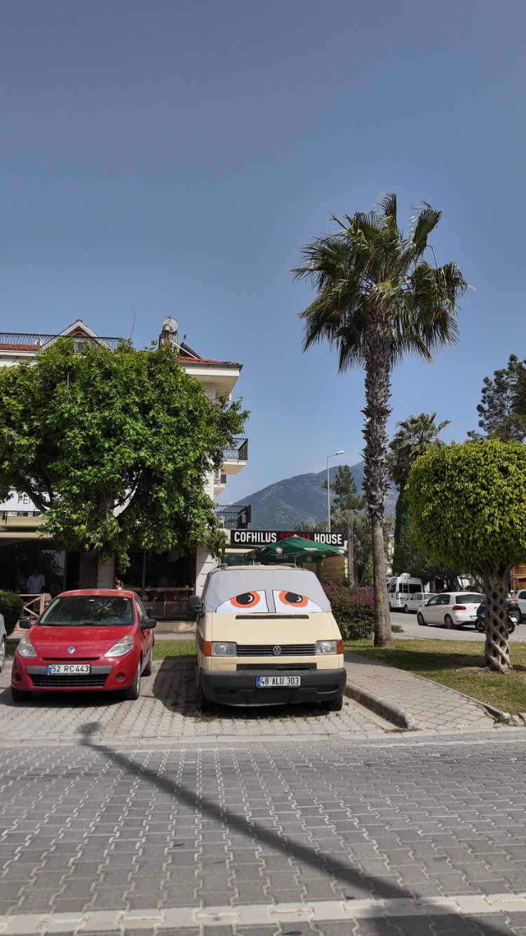 Volkswagen T4 Oto Cam Güneşliği Premium Isı Yalıtımlı ve %100 Karartmalı 