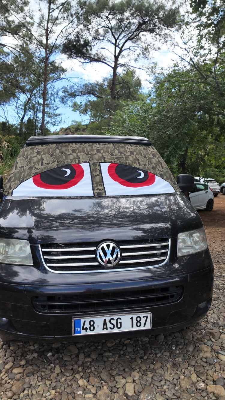 Volkswagen T5-T6 Oto Cam Güneşliği Premium Isı Yalıtımlı ve %100 Karartmalı (opsiyon)