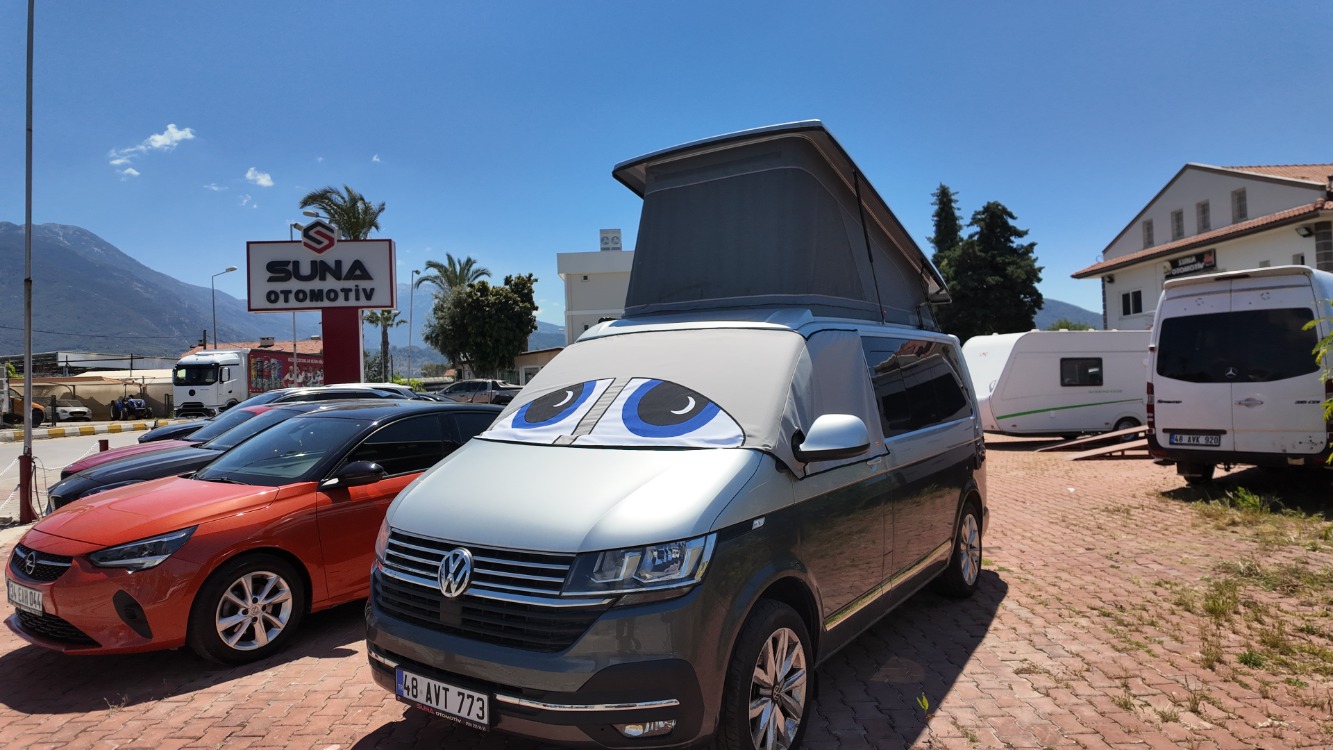 Volkswagen T5-T6 Oto Cam Güneşliği Premium Isı Yalıtımlı ve %100 Karartmalı 