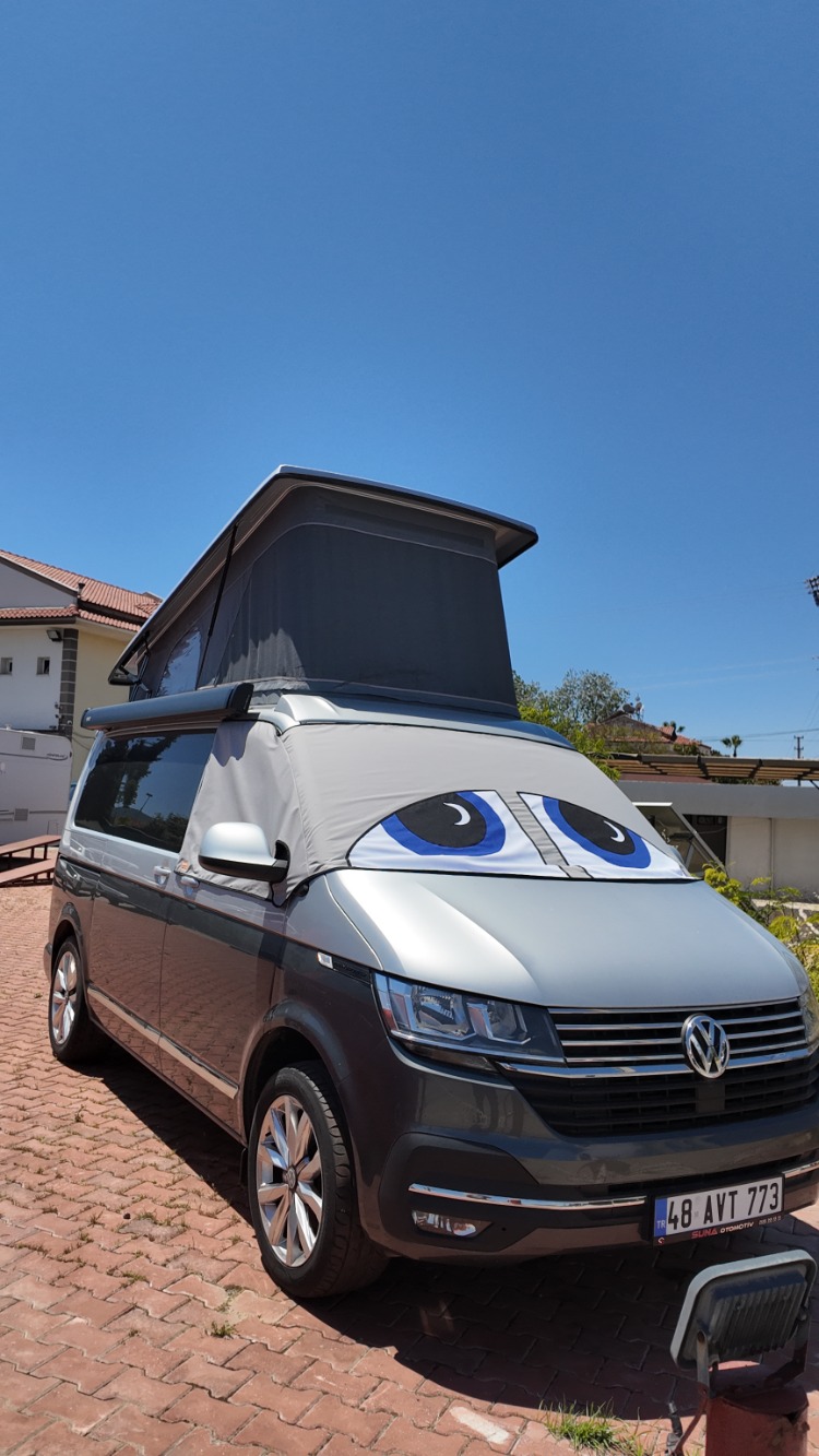 Volkswagen T5-T6 Oto Cam Güneşliği Premium Isı Yalıtımlı ve %100 Karartmalı 