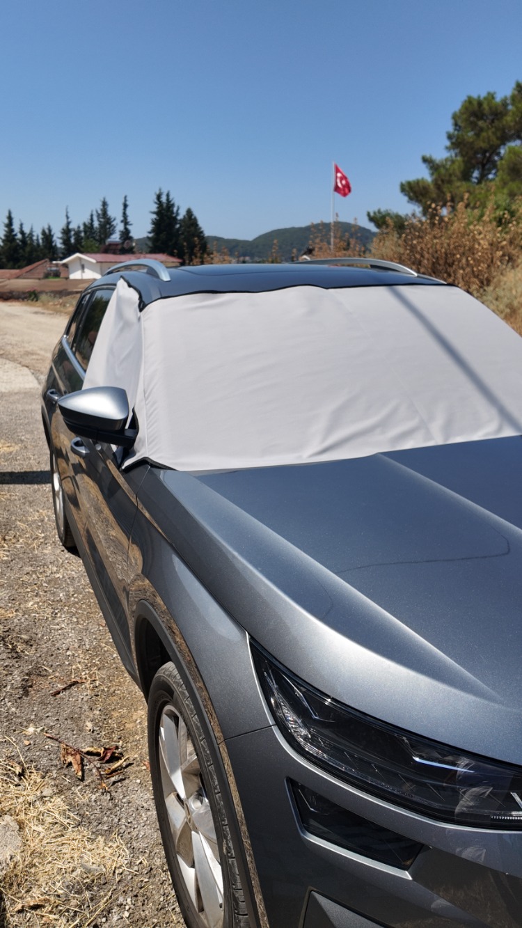 Skoda Kodiaq Premium Isı Yalıtımlı ve %100 Karartmalı Oto Cam Perdesi