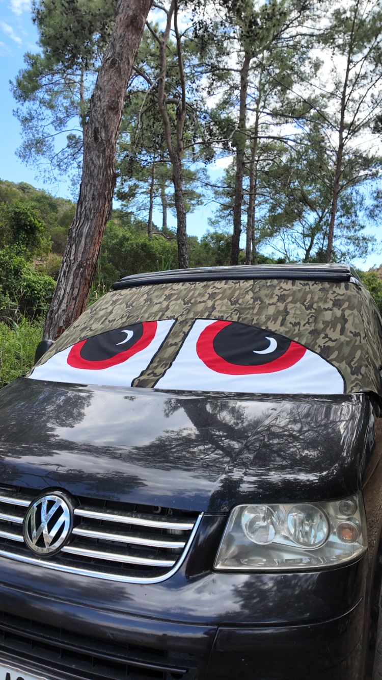 Volkswagen T5-T6 Oto Cam Güneşliği Premium Isı Yalıtımlı ve %100 Karartmalı (opsiyon)