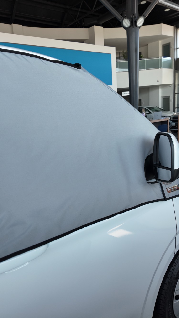 Volkswagen T7 Ford Custom Premium Isı Yalıtımlı ve %100 Karartmalı Oto Cam Güneşliği